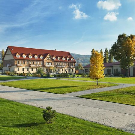Malvazia Hotel Prievaly Eksteriør billede
