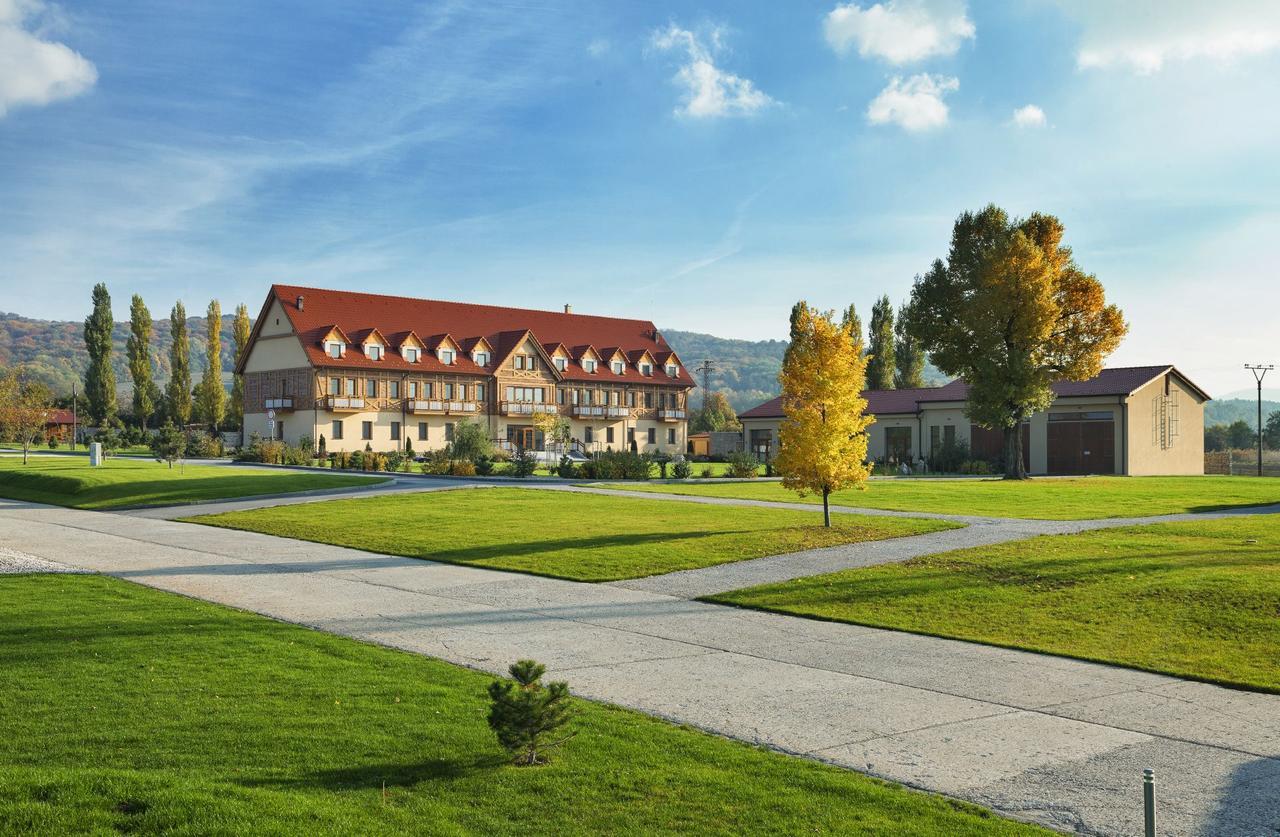 Malvazia Hotel Prievaly Eksteriør billede
